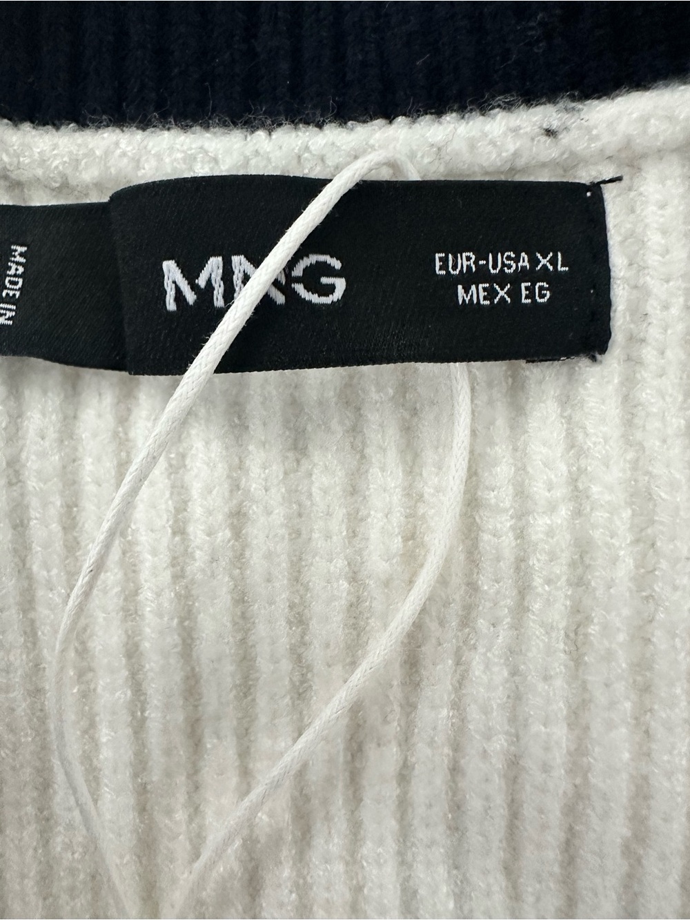 Mango Oversized V-Neck Sweater Vest Cream Black Stripe XL NWT-Style Preppy - Picture 3 of 3